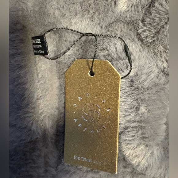 Cozy Gray Faux Fur Hooded Infinity Scarf - Picture 4 of 4